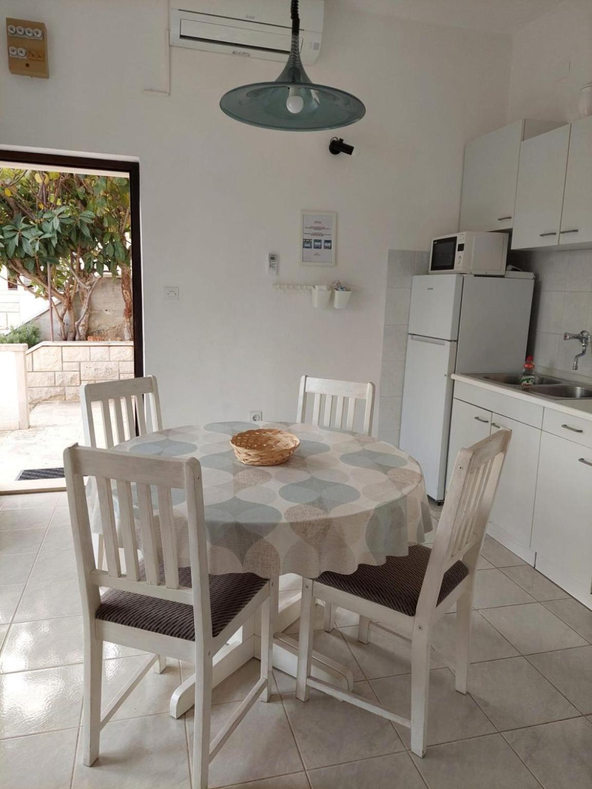 Apartments Pavao Postira Εξωτερικό φωτογραφία