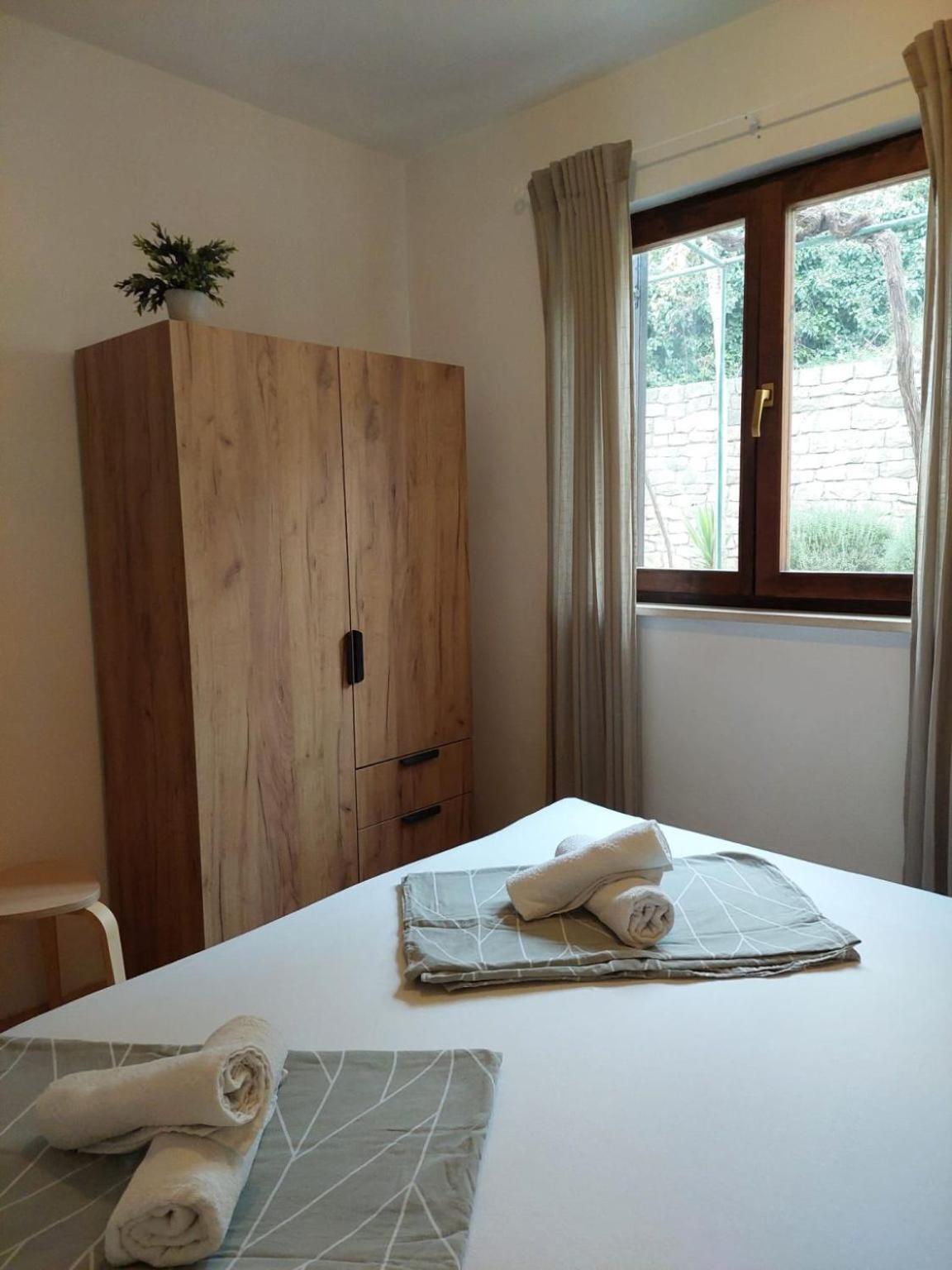 Apartments Pavao Postira Εξωτερικό φωτογραφία