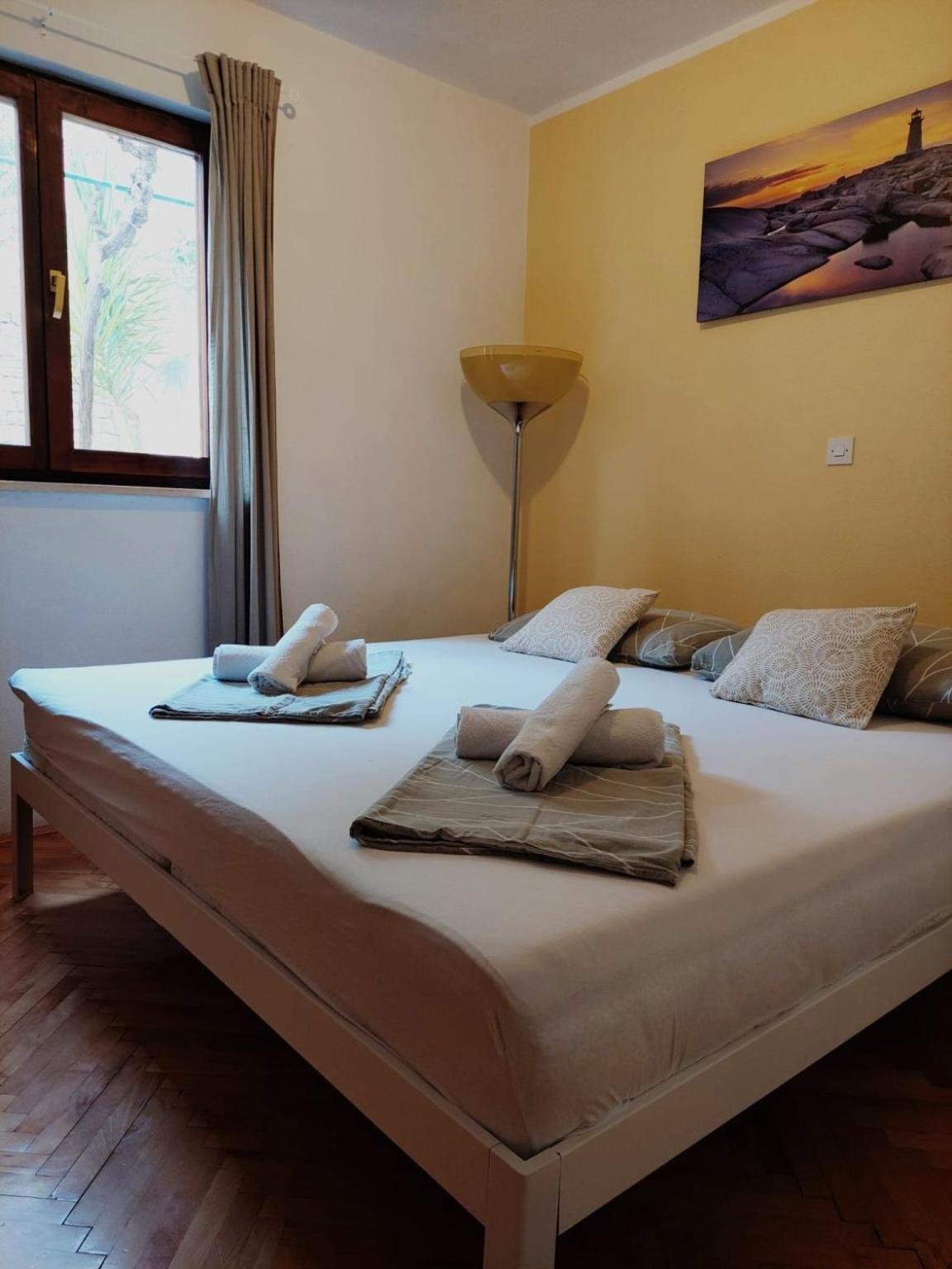 Apartments Pavao Postira Εξωτερικό φωτογραφία