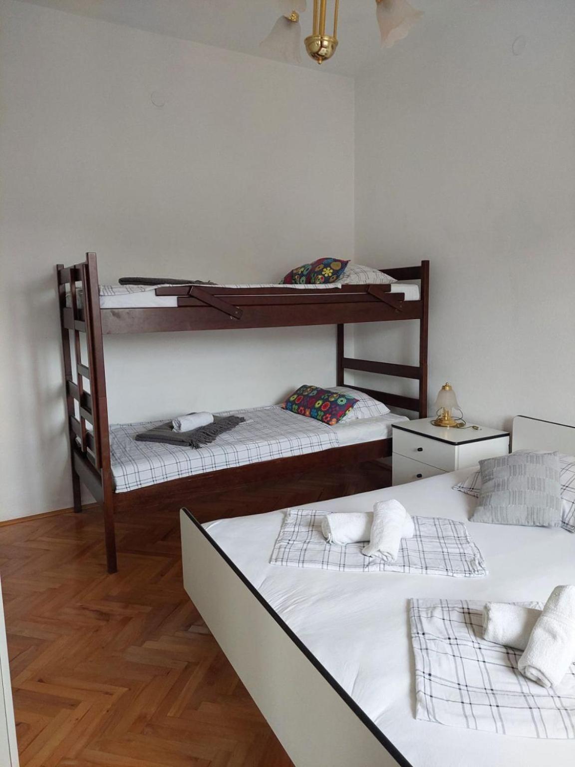 Apartments Pavao Postira Εξωτερικό φωτογραφία