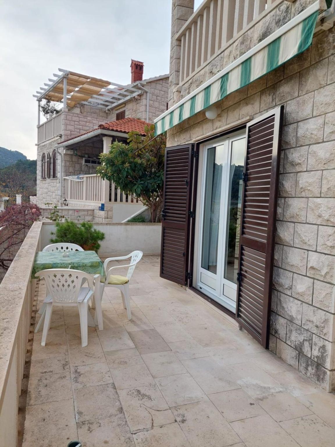 Apartments Pavao Postira Εξωτερικό φωτογραφία
